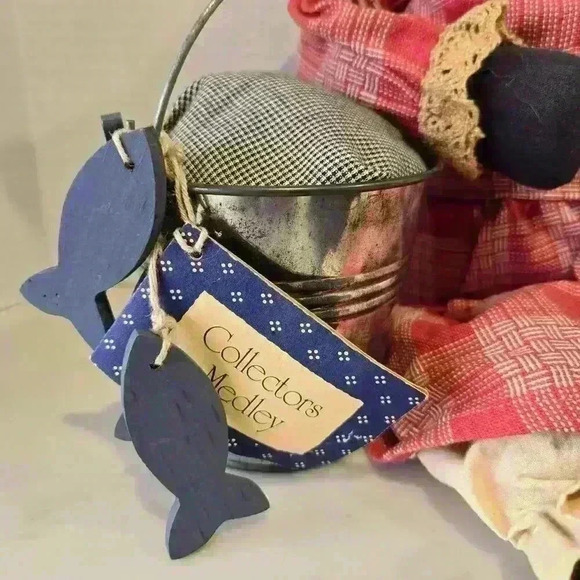 Vintage Fisherman's Wife Cat Doll from Collectors Medley - Picture 6 of 12